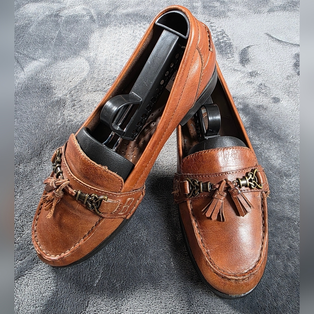 Michel M Women's Size 6M Brown Leather Slip On Loafers With Tassel Comfort